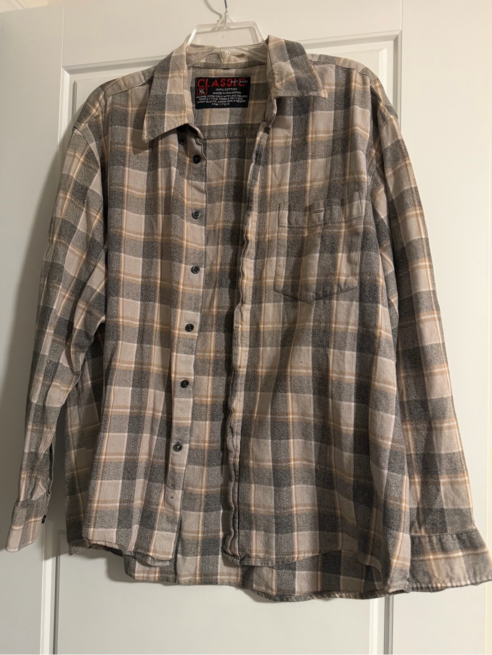Classic Men's Plaid Button-Down Shirt in Beige and Gray